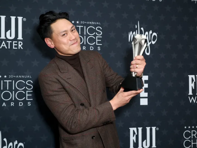 Jon M. Chu won as Best Director for 'Wicked' despite Oscars snub (JC Oliviera)