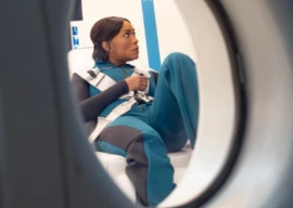 9 1 1 season 9 promo confirms athena and hen are heading into space amid meteor disaster