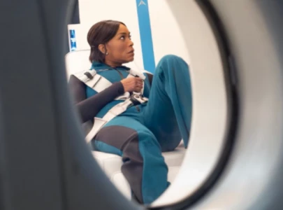 9 1 1 season 9 promo confirms athena and hen are heading into space amid meteor disaster