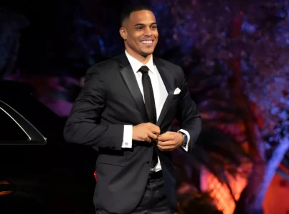 fans express suspicion over the bachelor lead grant ellis job as a day trader