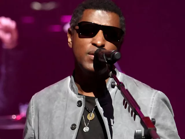 ap reporter apologises after being slammed for disrespectful babyface interview at grammys 2025 ap reporter apologises after being slammed for disrespectful babyface interview at grammys 2025