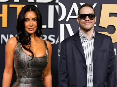 kim kardashian ignores ex boyfriend pete davidson at snl 50th anniversary special