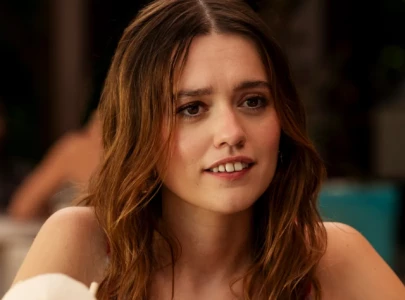 white lotus star aimee lou wood jokes her teeth are the reason she doesn t sound american despite pitching accent white lotus star aimee lou wood jokes her teeth are the reason she doesn t sound american despite pitching accent