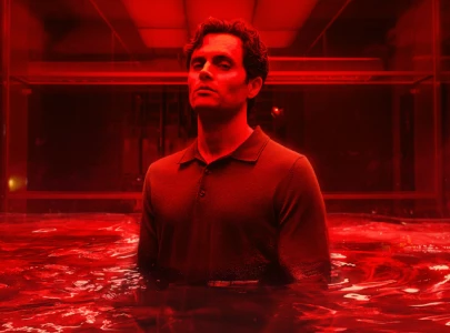 you season 5 release schedule recap and cast list of joe goldberg s final chapter on netflix