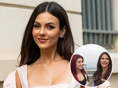 victoria justice opens up about death threats after we all sing meme with ariana grande went viral victoria justice opens up about death threats after we all sing meme with ariana grande went viral