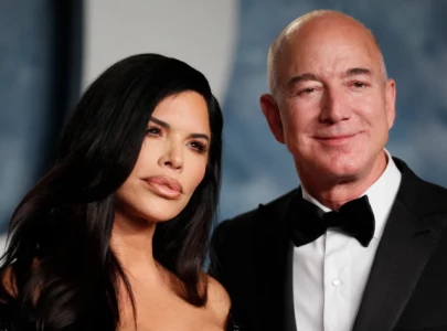 jeff bezos and lauren s nchez s wedding in venice triggers no space for bezos protests lrom locals jeff bezos and lauren s nchez s wedding in venice triggers no space for bezos protests lrom locals