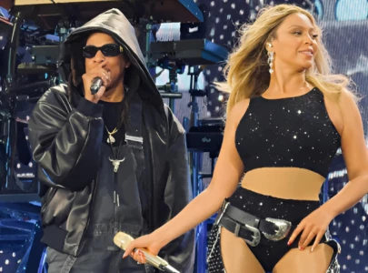 jay z performs with beyonc in paris omits kanye west reference during surprise duet