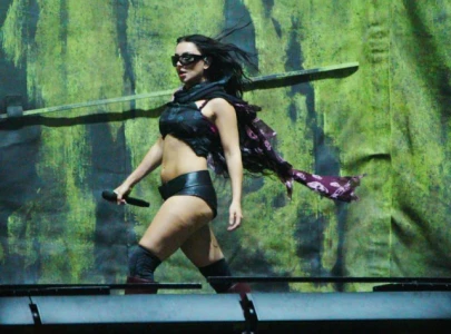 charli xcx addresses boomer criticism of autotune use after glastonbury set charli xcx addresses boomer criticism of autotune use after glastonbury set