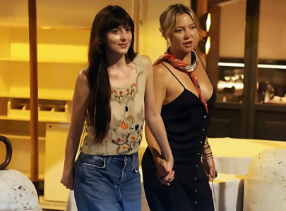 dakota johnson vacations in europe with kate hudson weeks after breakup with chris martin dakota johnson vacations in europe with kate hudson weeks after breakup with chris martin