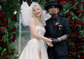 former red hot chili peppers guitarist dave navarro marries vanessa dubasso in gothic castle wedding in scotland former red hot chili peppers guitarist dave navarro marries vanessa dubasso in gothic castle wedding in scotland