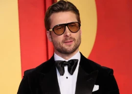 glen powell explains why he won t play james bond i m texan