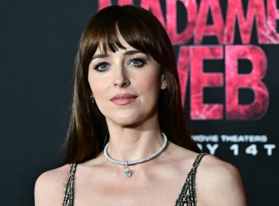 dakota johnson walks off stage after co star s revelation at splitsville q a dakota johnson walks off stage after co star s revelation at splitsville q a