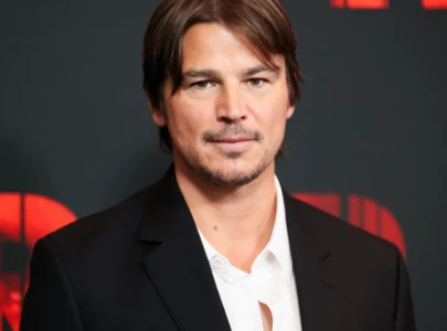josh hartnett suffers car accident in canada returns to work on netflix series after evaluation