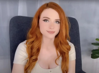 twitch star amouranth s home invaded by 3 gunmen in bitcoin robbery attempt twitch star amouranth s home invaded by 3 gunmen in bitcoin robbery attempt