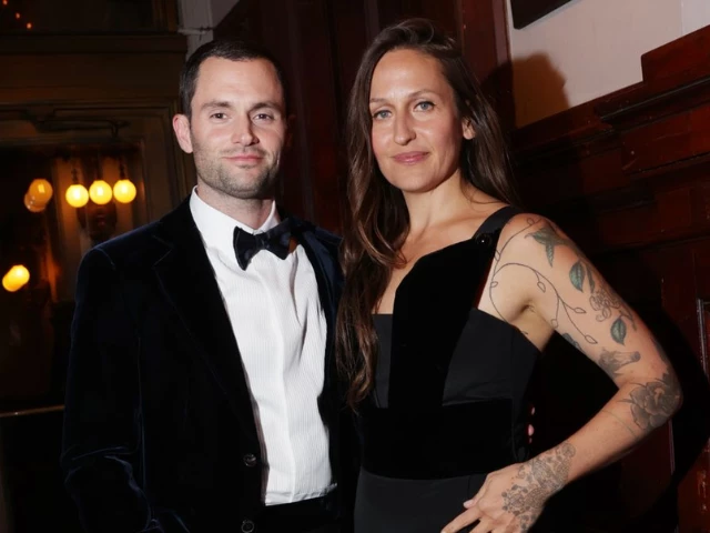 penn badgley and wife domino kirke welcome twin boys as family grows to four children penn badgley and wife domino kirke welcome twin boys as family grows to four children