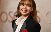 blackpink s lisa admits she doesn t like to sing sparking fan backlash over lip syncing claims