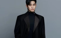 kim soo hyun in extreme confusion and chaos amid kim sae ron scandal agency updates