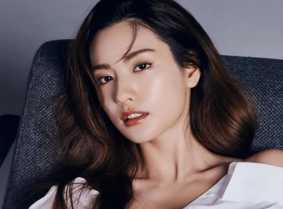 former after school member nana fights off armed burglar at home with mother