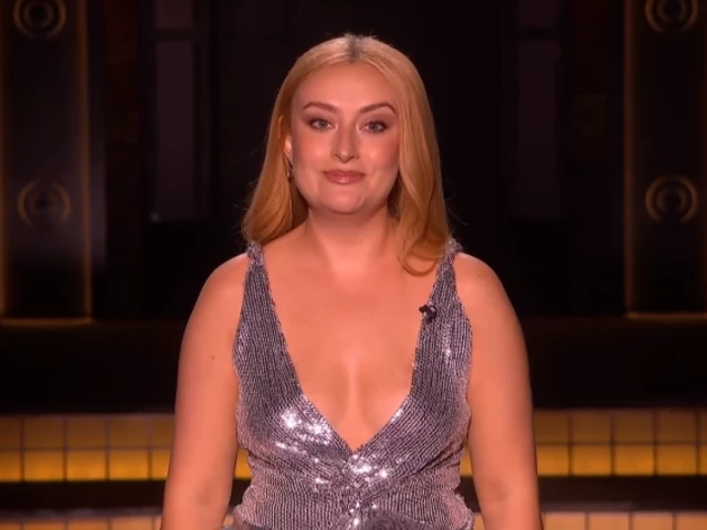 Amelia Dimoldenberg takes aim at 'puppet' Ed Sheeran during 'SNL UK' monologue