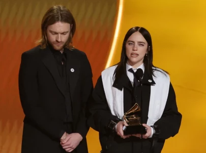 finneas defends billie eilish s grammy speech after political backlash