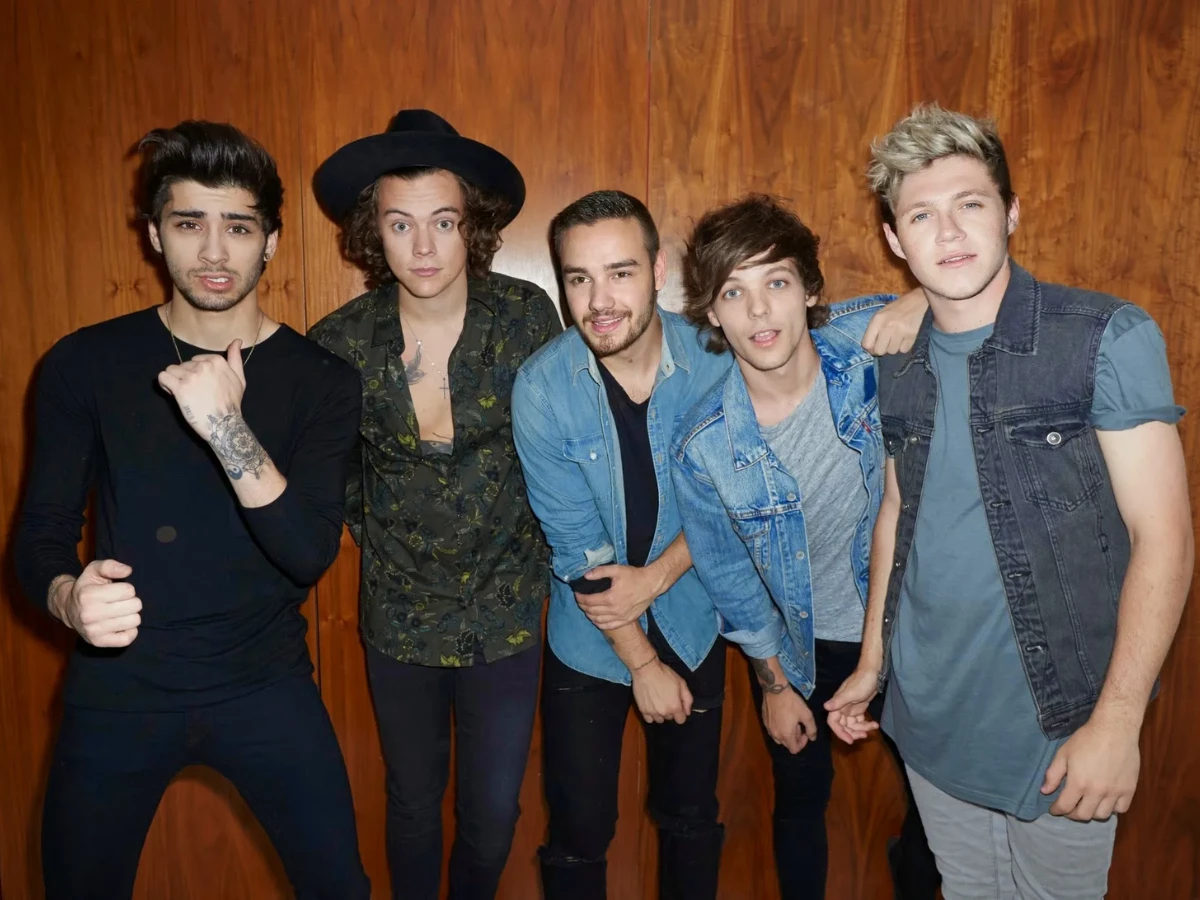 zayn malik rejoins one direction s company as reunion hopes grow after liam payne s passing
