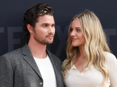 kelsea ballerini speaks out about protetcing my peace following chase stokes split