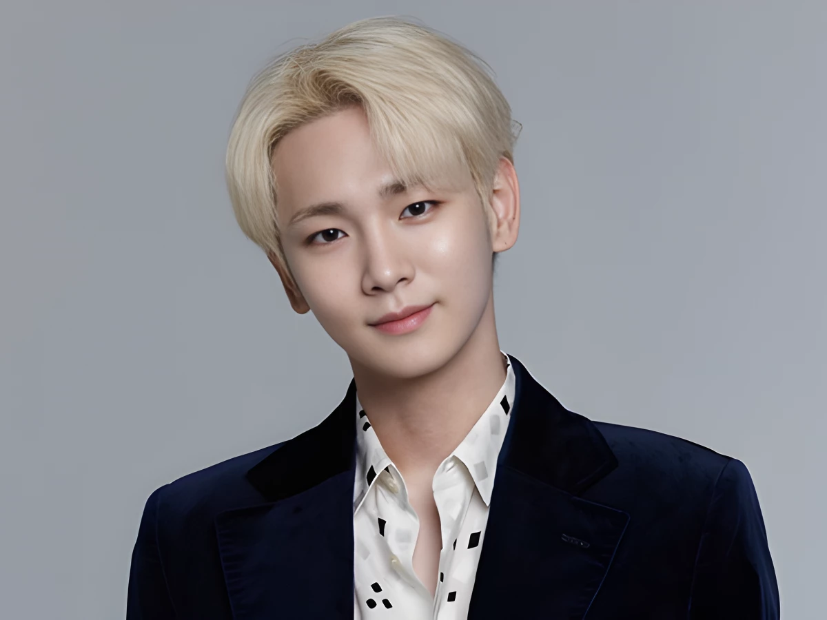 shinee s key issues apology steps back from activities amid injection aunt controversy