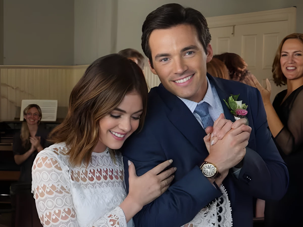 lucy hale and ian harding to reunite on screen for holiday rom com the twelve dates of christmas