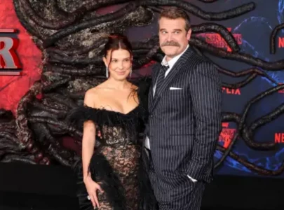 millie bobby brown and david harbour both miss stranger things event amid injury and feud reports
