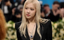 blackpink s ros becomes emotional over love life question in podcast interview blackpink s ros becomes emotional over love life question in podcast interview