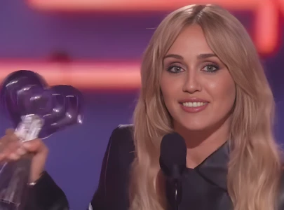 miley cyrus credits hannah montana legacy at iheartradio awards the fake you can reveal the real you