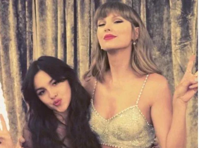 taylor swift and olivia rodrigo spark buzz after joint appearance at paul mccartney s la concert