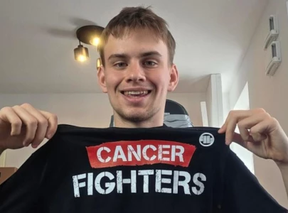 who is atwogang polish influencer raises 58m for cancer patients in record youtube charity livestream
