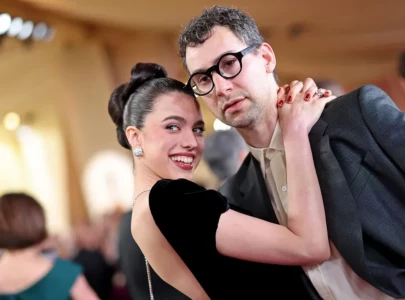jack antonoff s awkward interview about marriage weeks before margaret quallley split resurfaces online