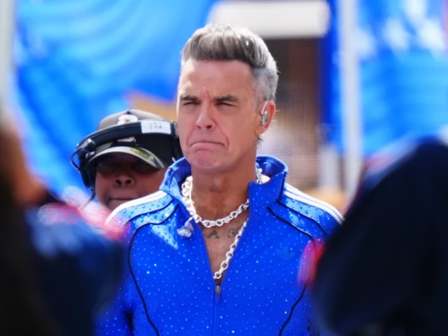 Robbie Williams breaks silence to address cocaine allegations after viral World Cup video Robbie Williams breaks silence to address cocaine allegations after viral World Cup video