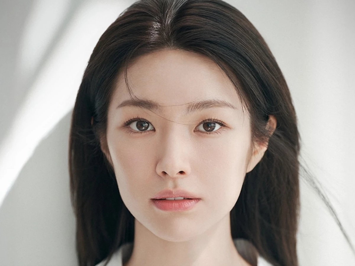 what did hayoung say k drama star apologises over great grandfather s alleged pro japanese ties