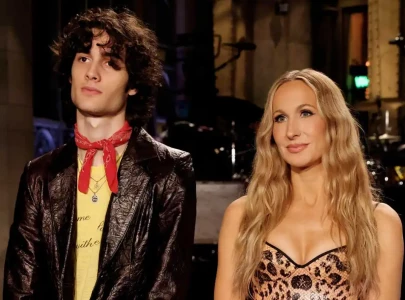 nikki glaser makes confident saturday night live hosting debut with musical guest sombr nikki glaser makes confident saturday night live hosting debut with musical guest sombr