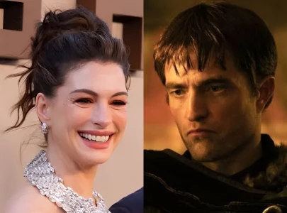 anne hathaway reveals her favourite the odyssey meme featuring robert pattinson anne hathaway reveals her favourite the odyssey meme featuring robert pattinson