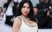 dua lipa passes gcse spanish and begins a level studies while continuing radical optimism tour dua lipa passes gcse spanish and begins a level studies while continuing radical optimism tour