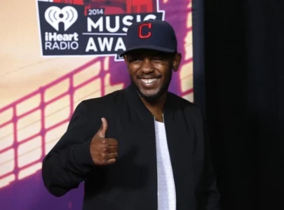 kendrick lamar pauses australia show to sing happy birthday to 9 year old fan kendrick lamar pauses australia show to sing happy birthday to 9 year old fan