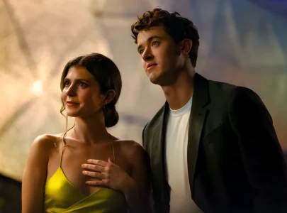 early reviews back netflix s people we meet on vacation adaptation as emily henry s first film outing early reviews back netflix s people we meet on vacation adaptation as emily henry s first film outing