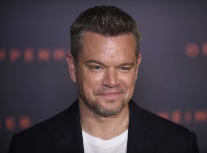 matt damon reveals netflix s shift to accomodate phone distracted viewers