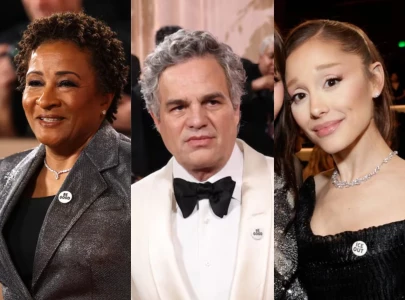 mark ruffalo wanda sykes and others wear be good and ice out pins at 2026 golden globes mark ruffalo wanda sykes and others wear be good and ice out pins at 2026 golden globes