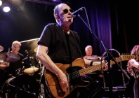 david surkamp dies at 73 pavlov s dog frontman s cause of death and net worth