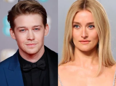 joe alwyn and sarah pidgeon spark dating rumors after reported brooklyn outing