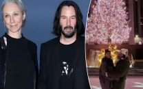 keanu reeves and alexandra grant share new york ice skating date at rockefeller center