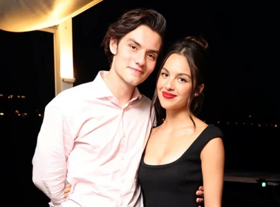 are olivia rodrigo and louis partridge still dating singer s interview comment sparks buzz