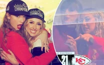 taylor swift cheers for travis kelce at chiefs vs commanders game with brittany mahomes taylor swift cheers for travis kelce at chiefs vs commanders game with brittany mahomes