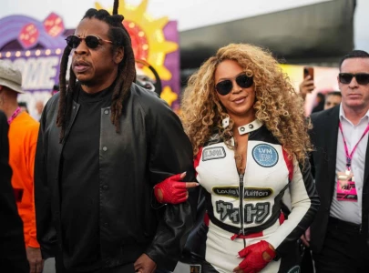 beyonc joins lewis hamilton for hot lap at las vegas grand prix beyonc joins lewis hamilton for hot lap at las vegas grand prix