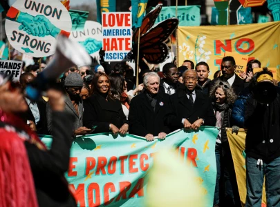 hollywood celebrities join nationwide crowds during no kings protests in us cities hollywood celebrities join nationwide crowds during no kings protests in us cities